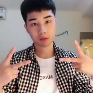 房祖名
