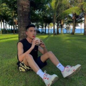 王丽坤