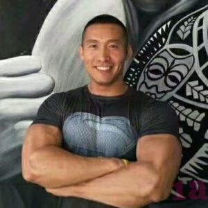 何享健