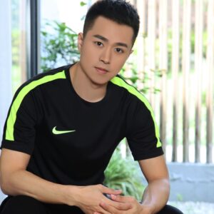 蒿俊闵