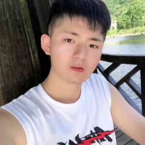 曾毓群