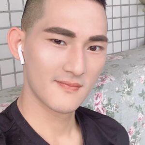 邓家佳