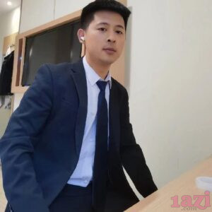 刘些宁