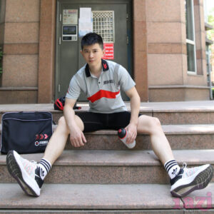 傅唯