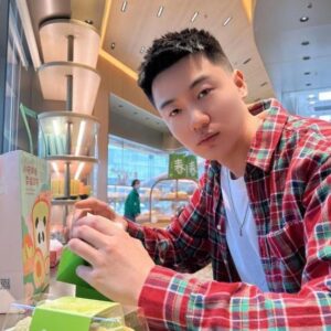 阎志