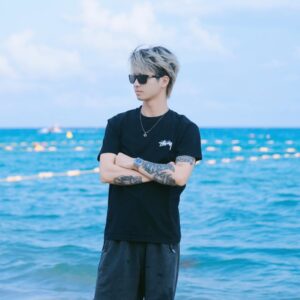 张吃鱼