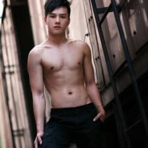 严君泽
