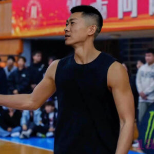李一桐