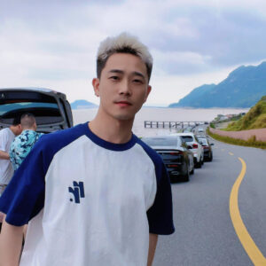 张鲁一