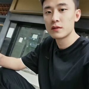 刘忻