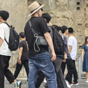 简弘亦