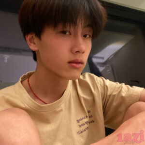 李观洋