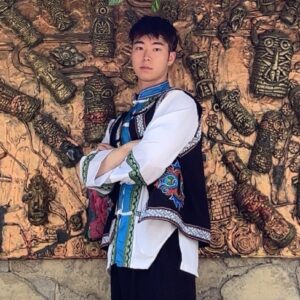 周黎安