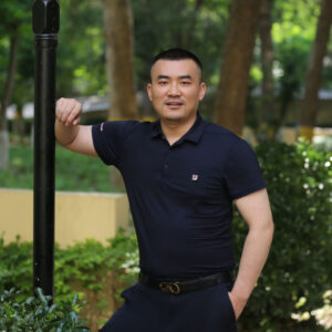 董袭莹