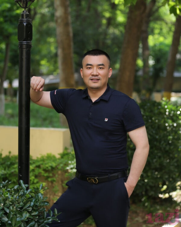 董袭莹