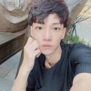 李奇斌