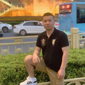 赵心童
